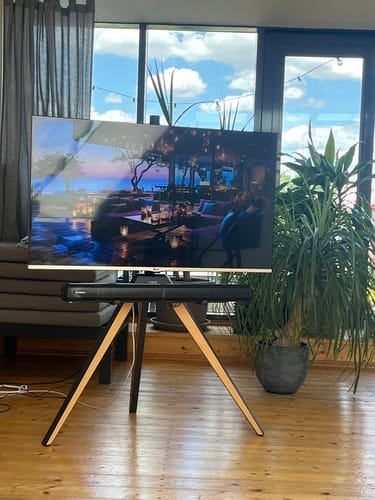 Customer photo review of Picasso FT65 TV Stand