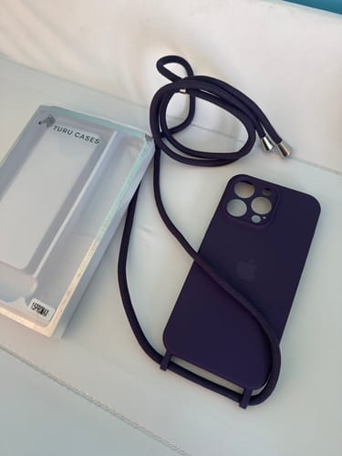 Customer photo review of Capinha Capa com Cordão Alça Ajustável para iPhone 13 14 15 16