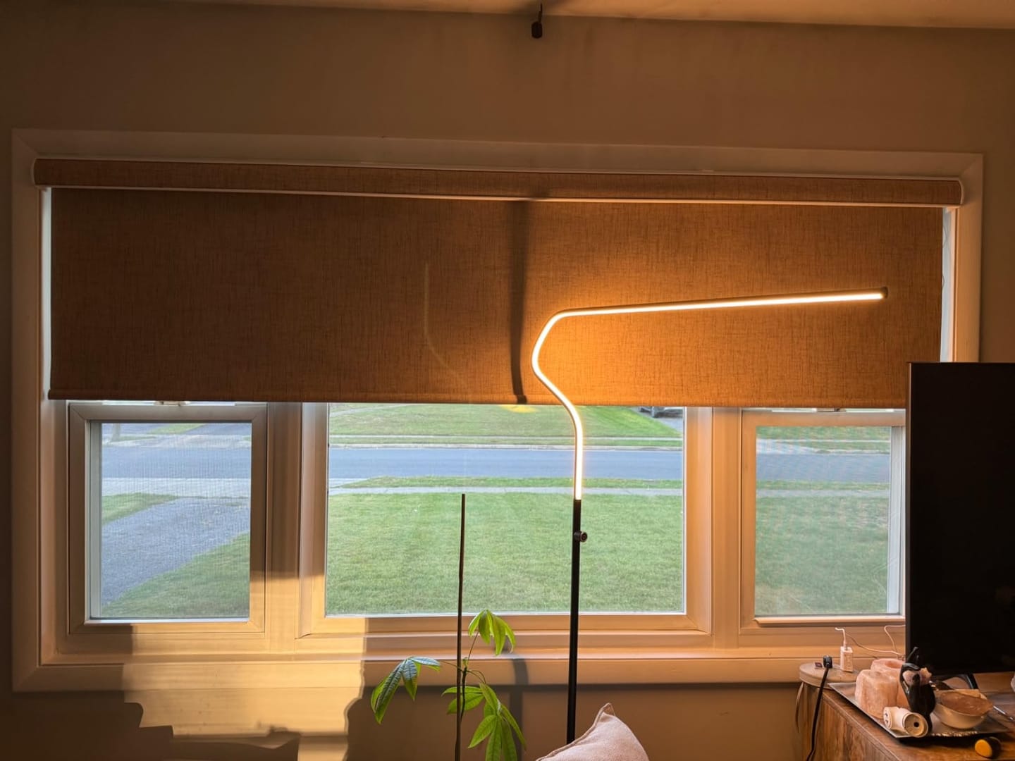 Customer photo review of Bringnox Motorized Roller Shades 100% Blackout Vigor