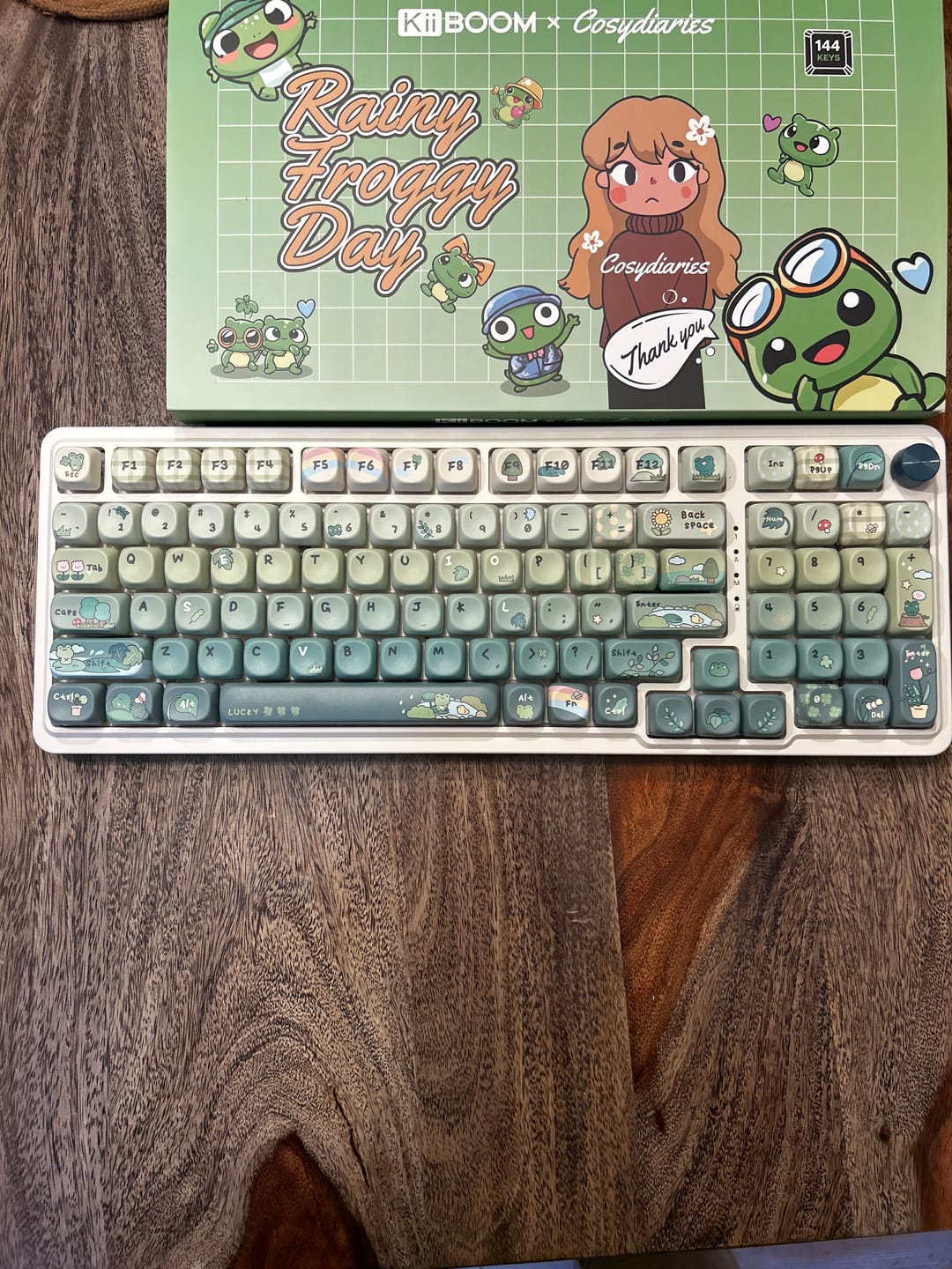 Customer photo review of KiiBOOM X Cosydiaries Rainy Froggy Day Keycap Set