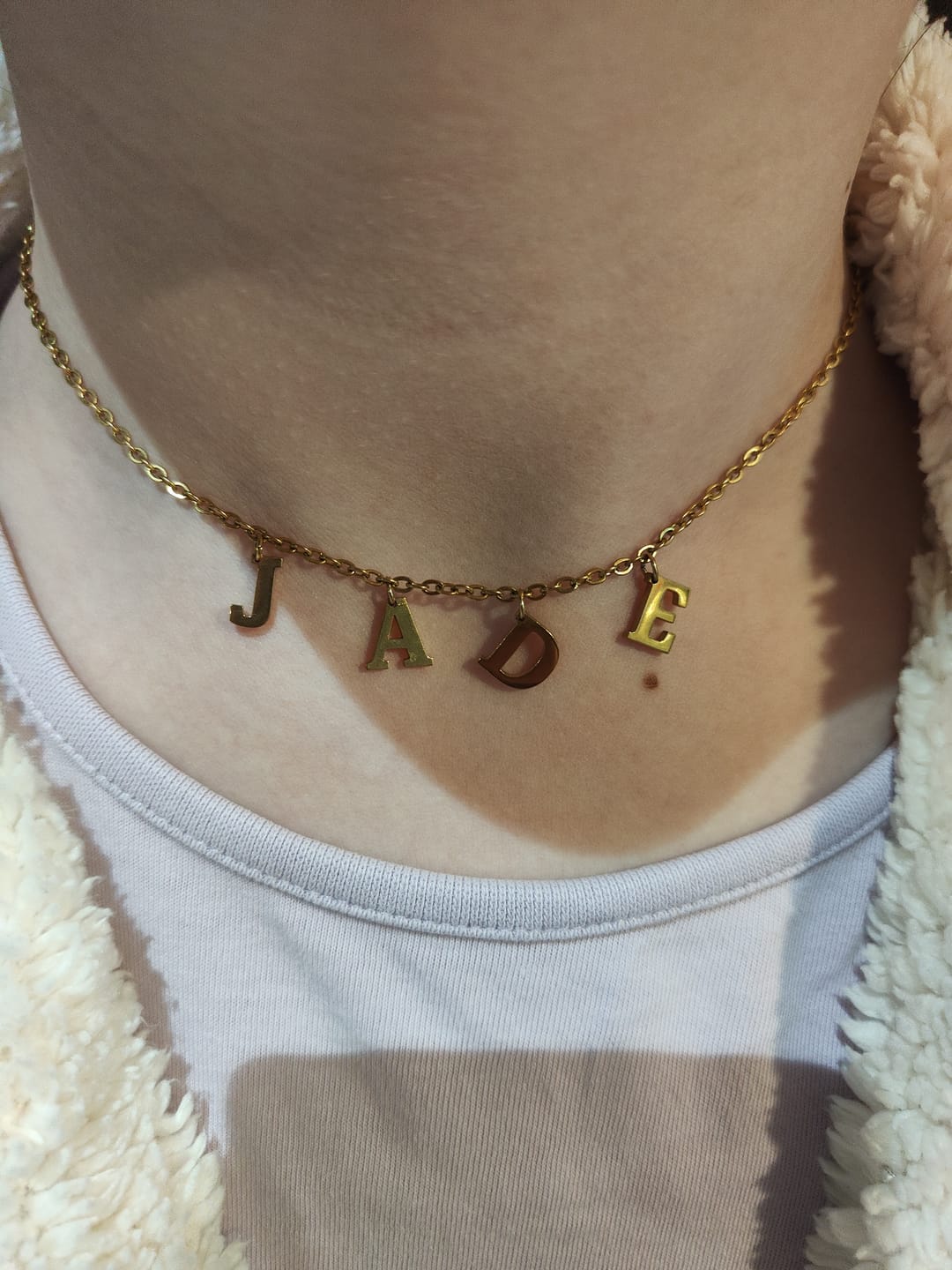 Customer photo review of Collier Personnalisable Initiales Suspendues