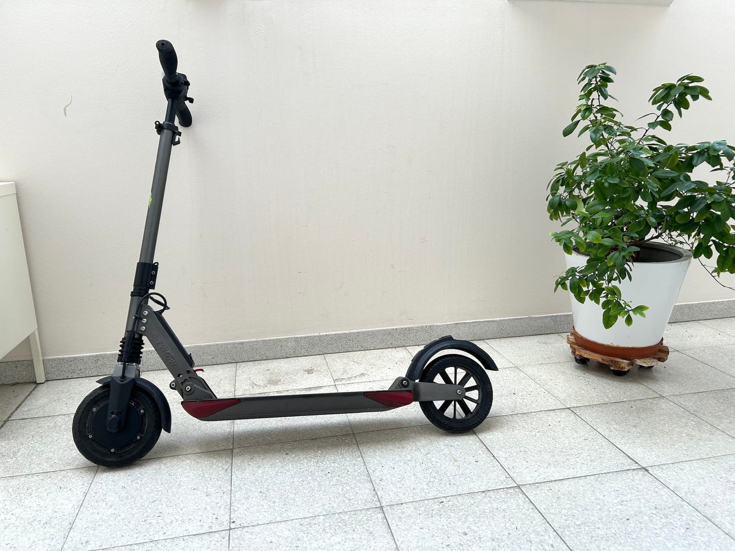 Customer photo review of KEEPBATT 36V 10.5Ah Ersatzakku für E-TWOW BOOSTER S1 S2 S3 E-scooter akku