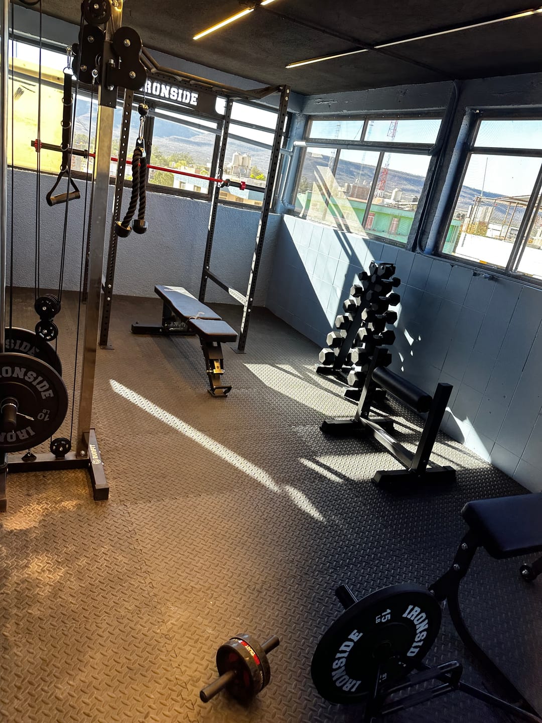 Customer photo review of Pack IRONSIDE Mancuernas Hexagonales (LB) + Rack de Almacenamiento