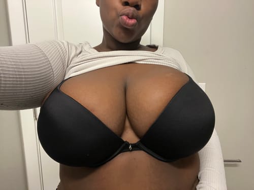Customer photo review of PBL PUSH-UP BRA