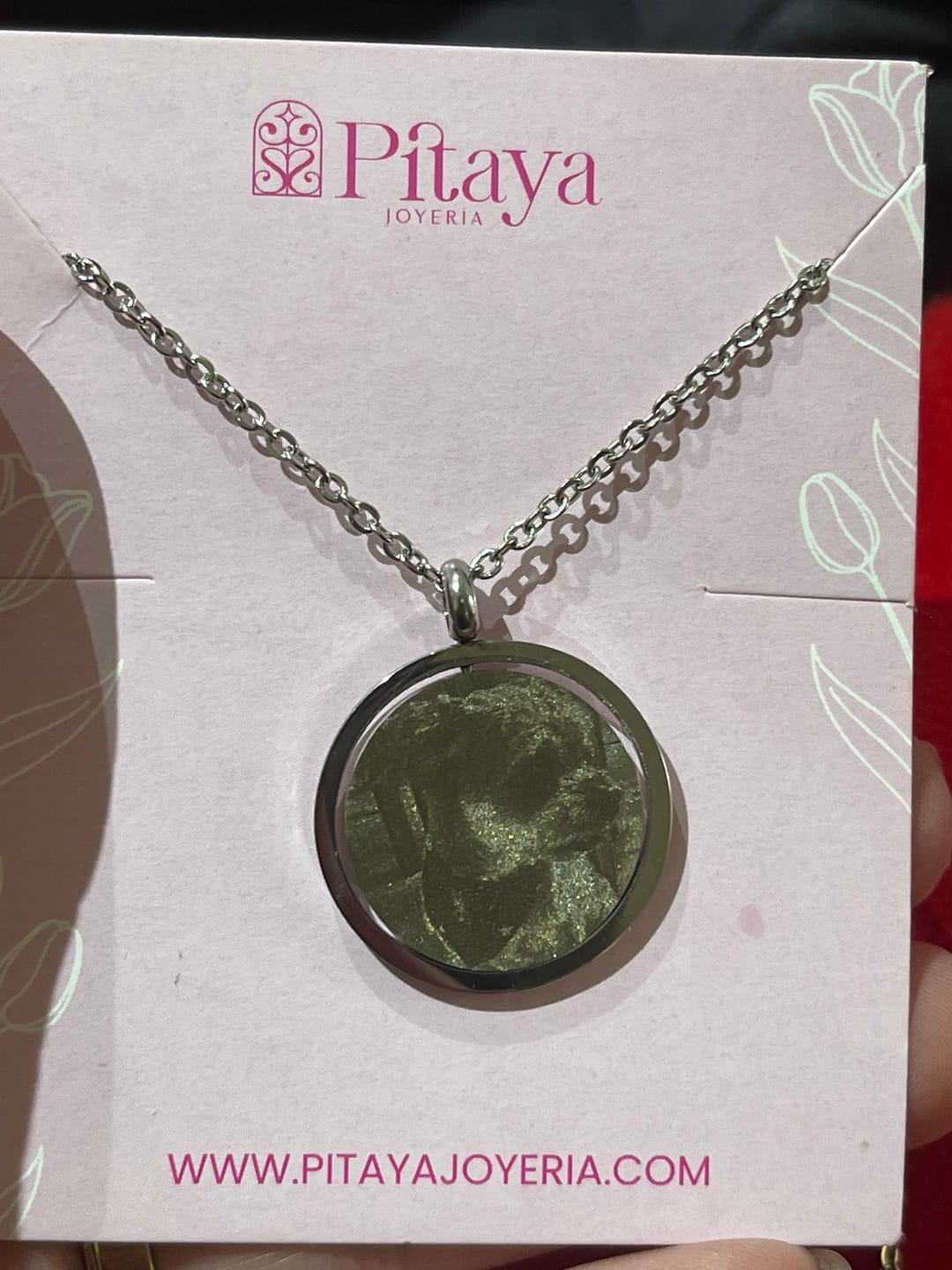 Customer photo review of Collar Memory  Personalizado