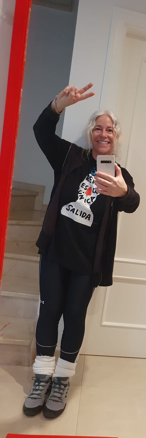Customer photo review of Camiseta "Reír es la única salida"