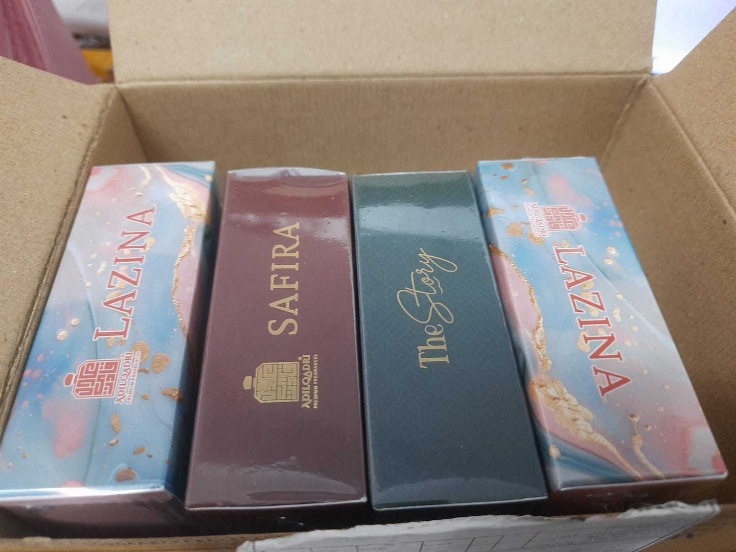 Customer photo review of 3 Pcs Attar Set Lazina, Safira And The Story Attar Perfume 5.5ML Each