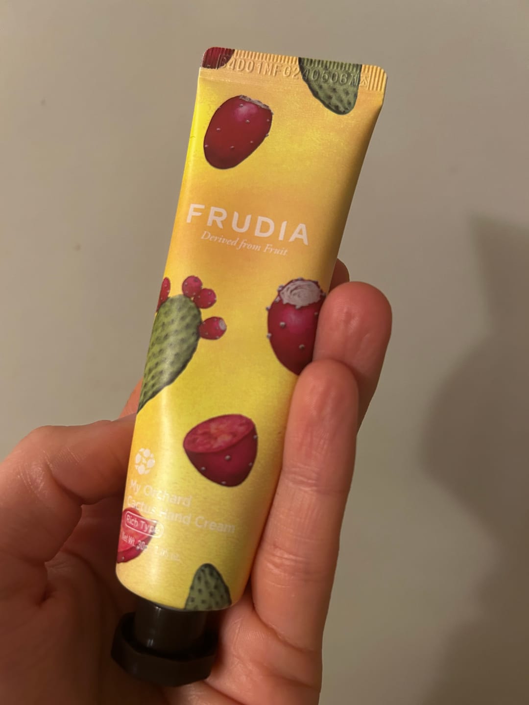 Customer photo review of Mitrinošs roku krēms Frudia My Orchard Hand Cream