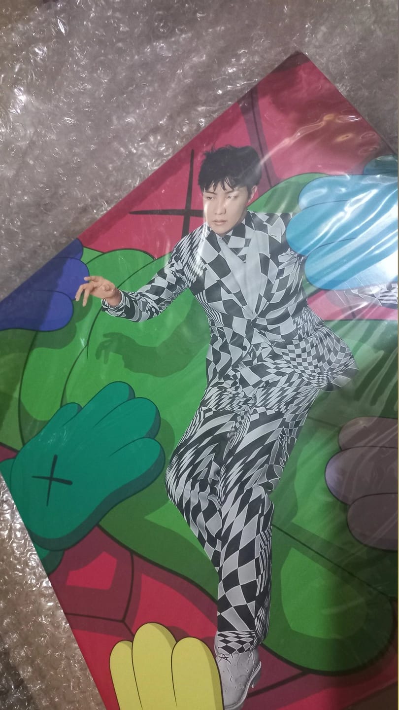Customer photo review of J-HOPE - 1ST SINGLE ALBUM JACK IN THE BOX VINYL (LIMITED EDITION)