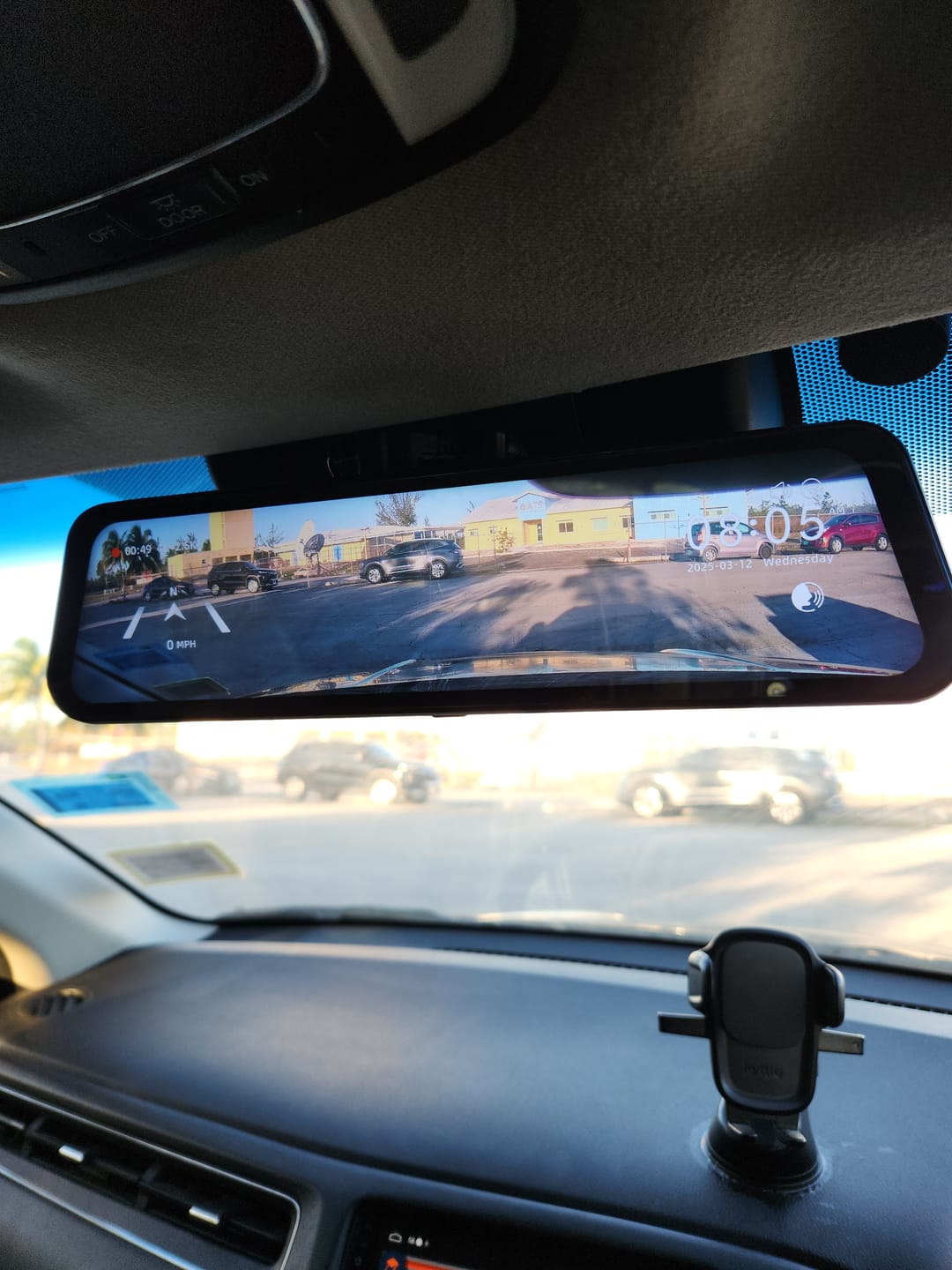 Customer photo review of WOLFBOX G900Pro 12MP WiFi Touch Screen Rear View Mirror Dash Cam Smart Mirror with Exclusive 30-Month Warranty