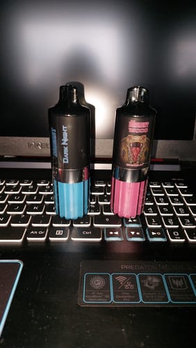 Customer photo review of iMoment - Dark Night - Shisha - 15000 bouffées - 2% de nicotine - Puff Jetable / Vape Disposable