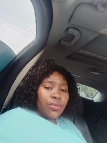 Customer photo review of Brazilian 4x4 Lace Wig Straight 8 Inch and Zoe Water Wave Fringe