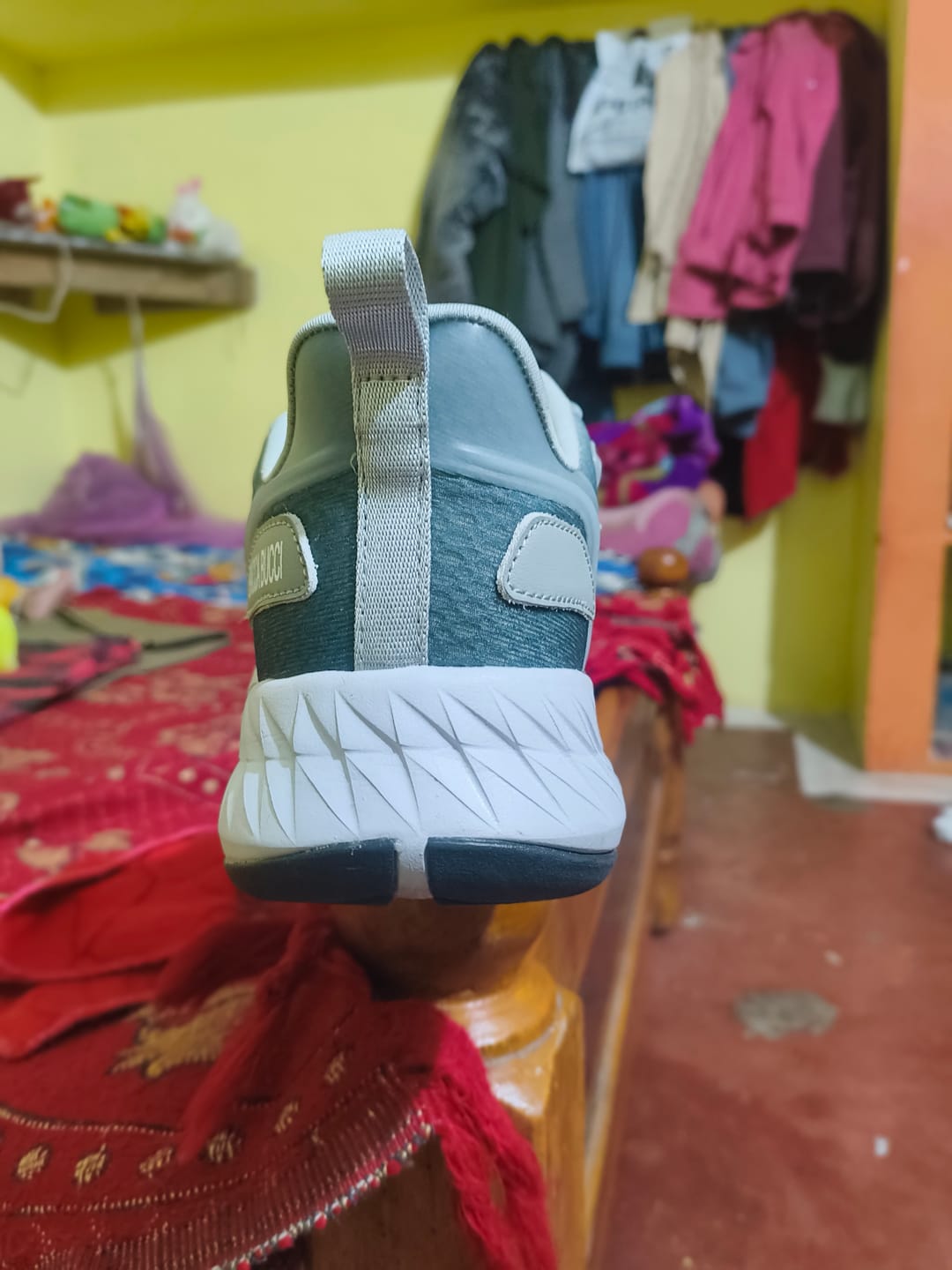 Customer photo review of Bacca Bucci HELIX Men's Low-Top Casual Athleisure Shoes