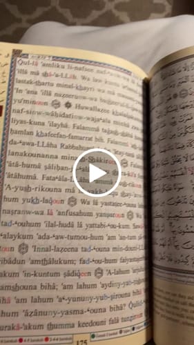 Customer video review of Quran - Roman Transliteration + Translation