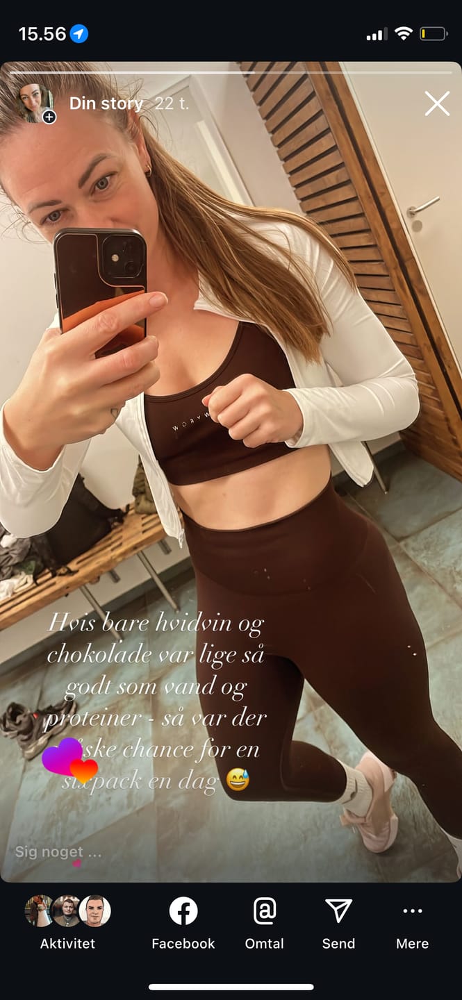Customer photo review of Espresso Sculpt Seamless Tights