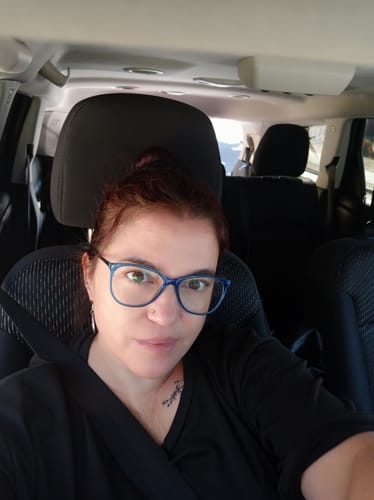 Reseña con foto de un cliente sobre Henna Jamila Hair -  Cobrizo Natural y Duradero  👩🏼‍🦰