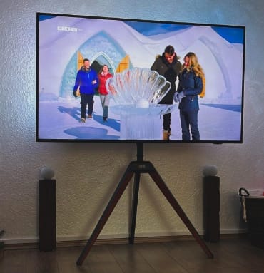 Customer photo review of Picasso FT65 TV Stand