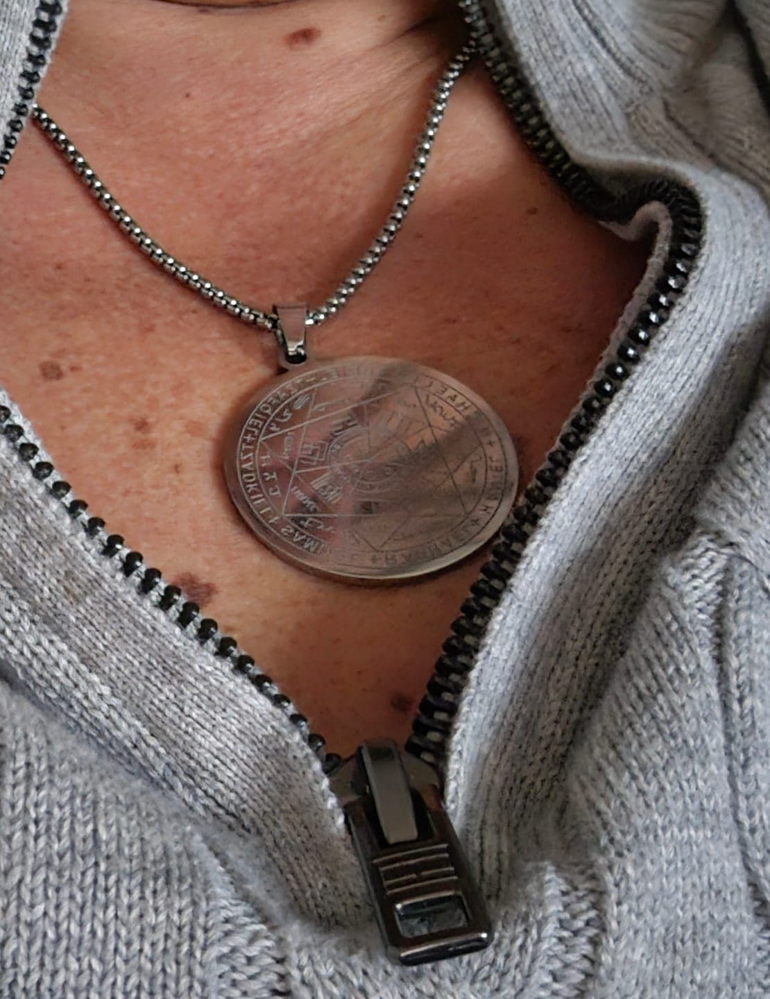 Customer photo review of Pendentif Sceau des 7 Archanges