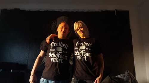 Customer photo review of Freiheit beginnt da, wo Gehorsam endet. - T-Shirt