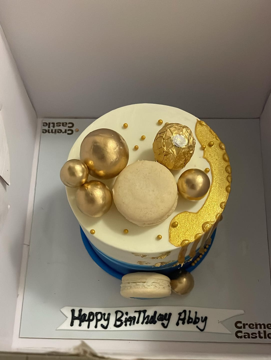 Customer photo review of Blue Shade Drip Cake