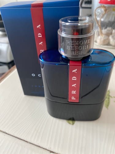 Reseña con foto de un cliente sobre Perfume para Hombre PRADA LUNA ROSSA OCEAN 100ml EDT