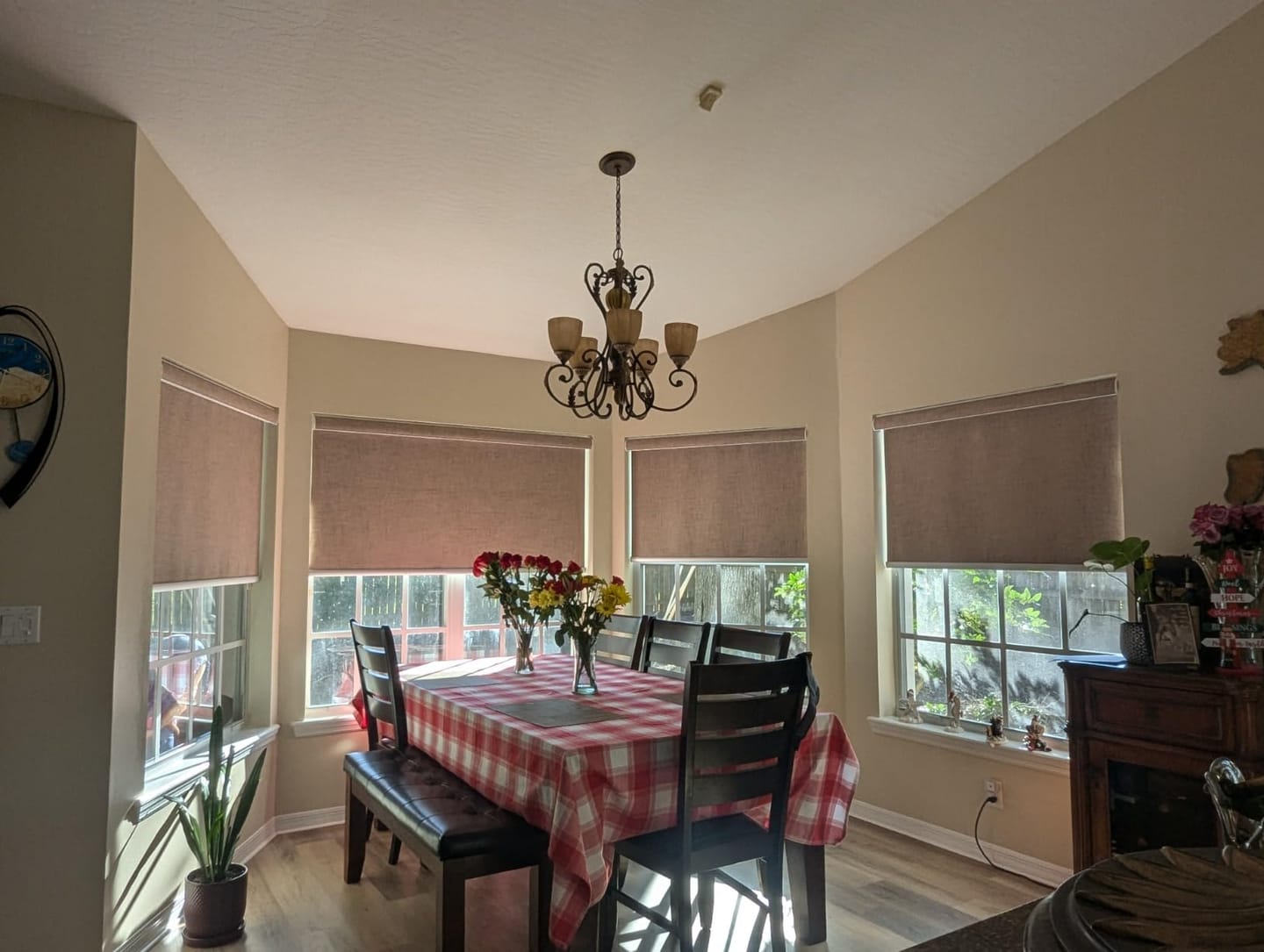 Customer photo review of Bringnox Motorized Roller Shades 100% Blackout Vigor