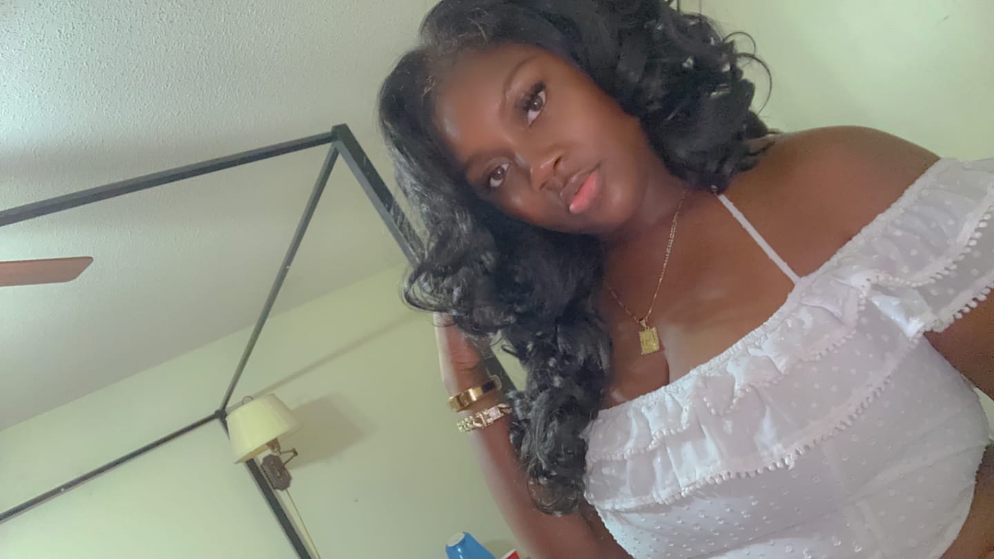 Customer photo review of Sensationnel Cloud9 Glueless What Lace 13x6 HD Lace Front Wig - LATISHA