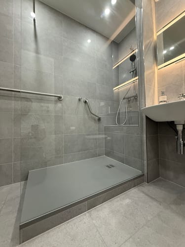 Customer photo review of SONNI Walk In/ Begehbare Dusche Duschabtrennung Duschwand Nano Klarglas Glasstärke 8mm Breite 70-120cm