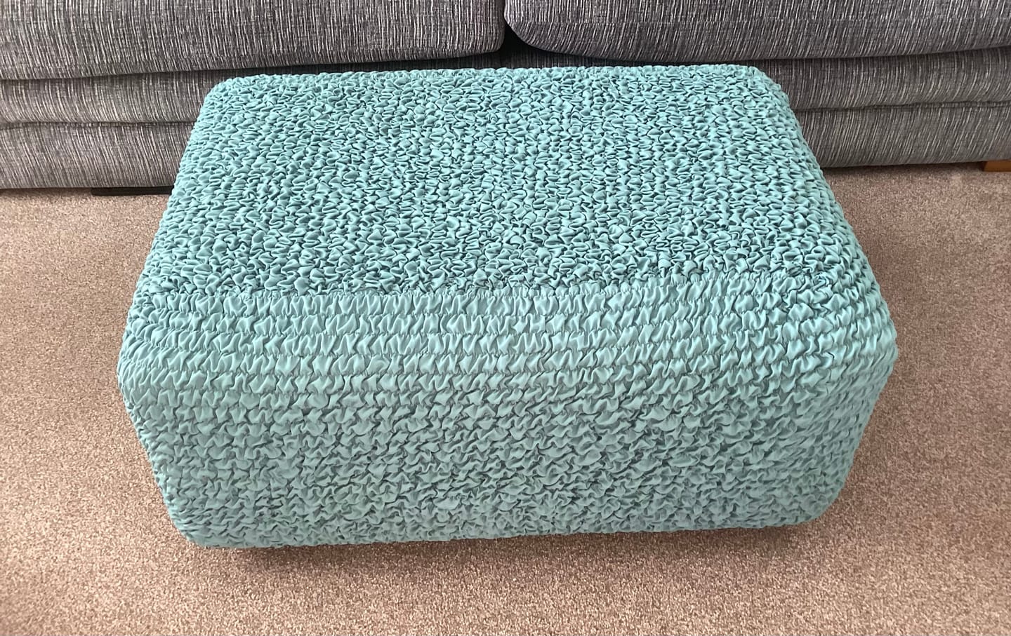 Customer photo review of Footstool Cover - Tiffany, Microfibra
