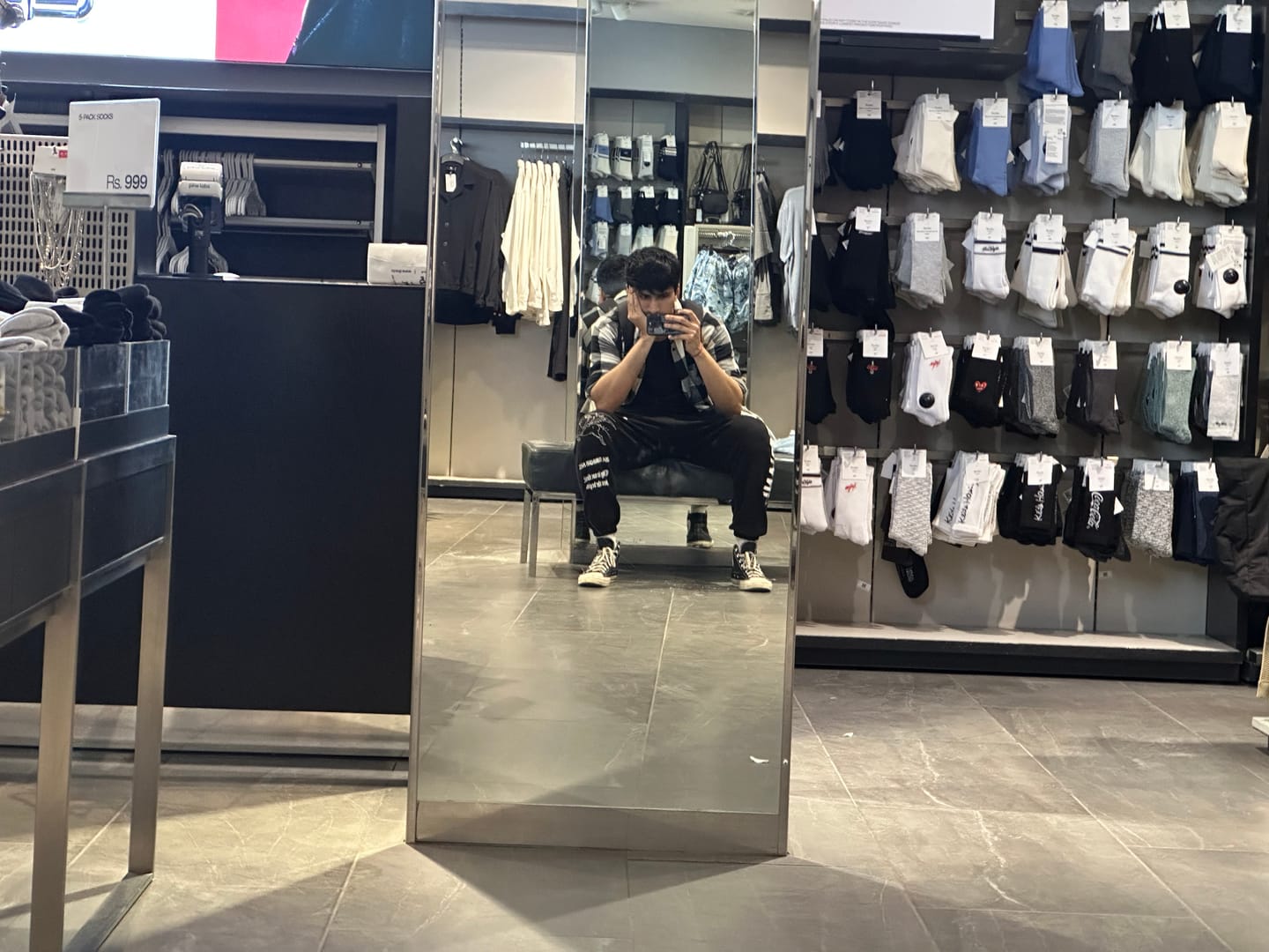 Customer photo review of ICARUS JOGGERS [BLACK]