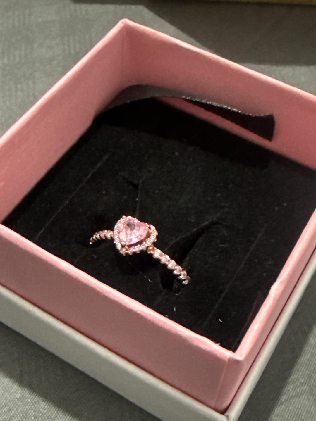 Customer photo review of ANILLO PANDORA PROMESA CORAZON BRILLANTE ELEVADO ORO ROSA + KIT DE REGALO