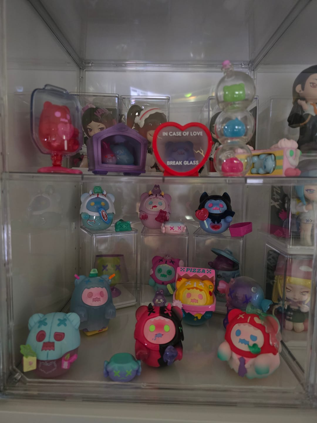 Customer photo review of ShinWoo Ghost Bear Vampire Candy Shop Series Blind Box