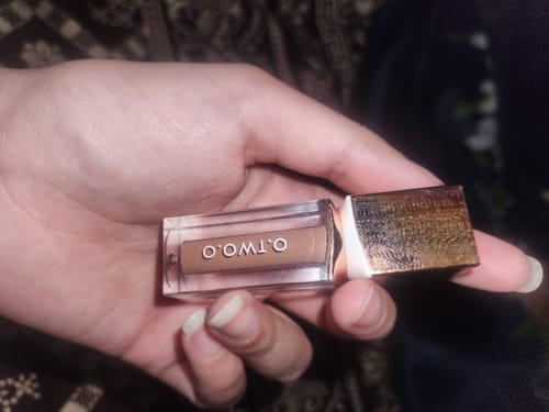 Customer photo review of O.TWO.O MIST LIQUID EYESHADOW