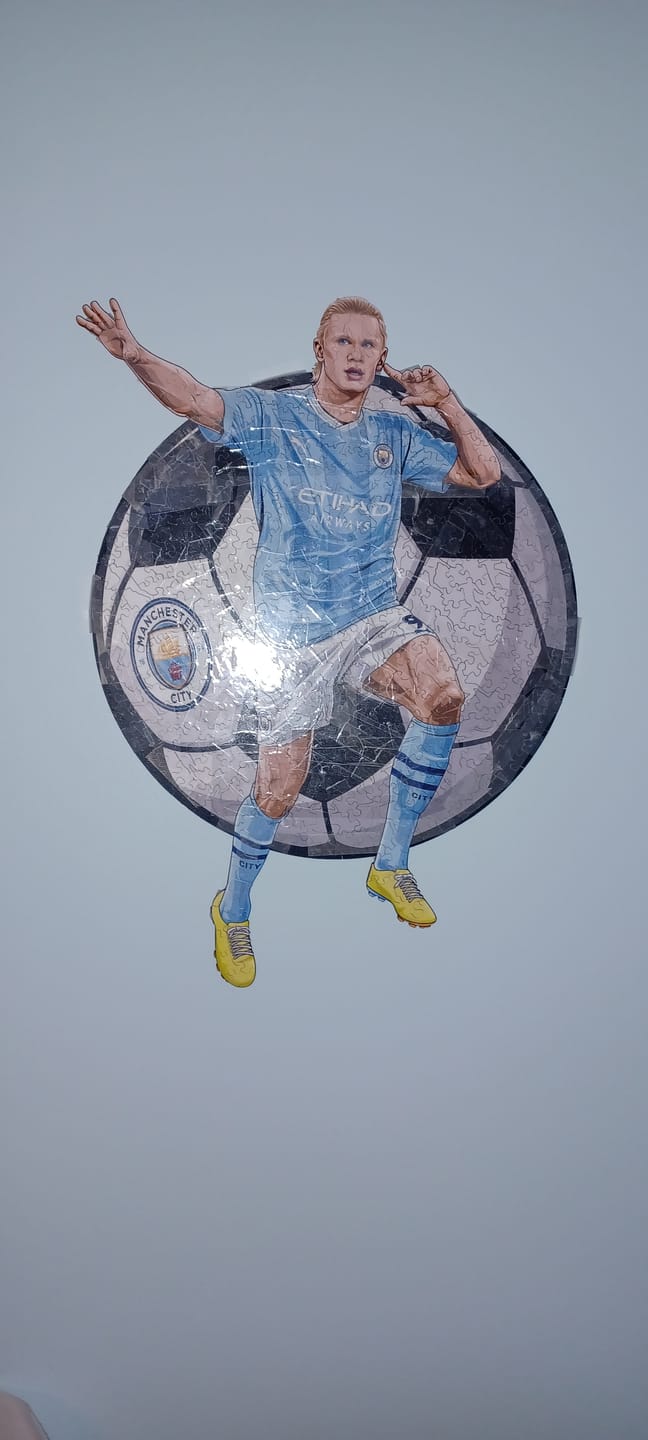 Customer photo review of Erling Haaland - Wooden Puzzle