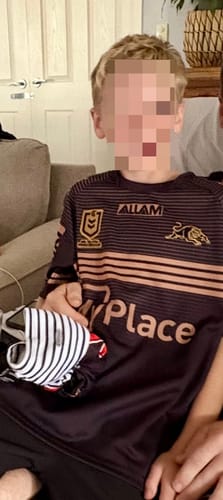 Customer photo review of 2025 Penrith Panthers Vegas Jersey - Kids