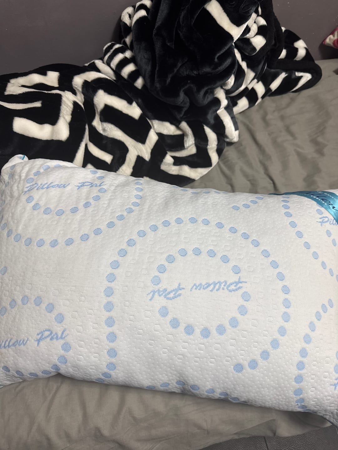 Customer photo review of Cool Memory Foam Pillow
