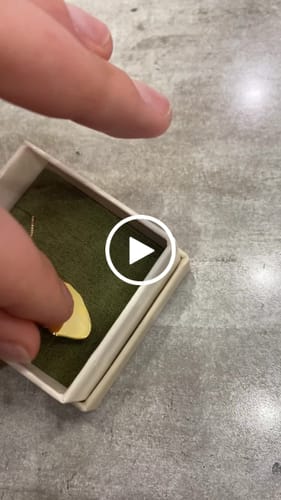 Customer video review of Collana Cuore Anatomico