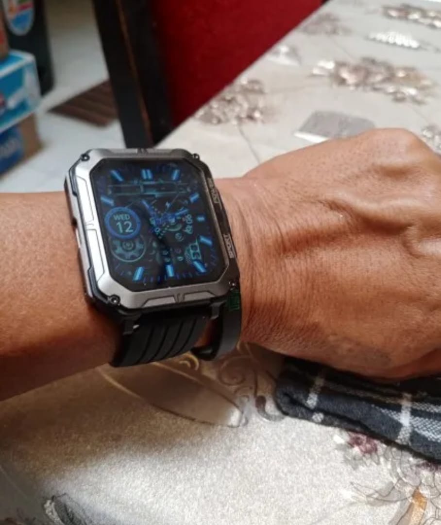 Customer photo review of Onverwoestbare Smartwatch - ArmorTime