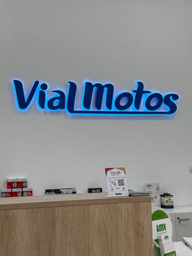 Customer photo review of Expositor Reseñas Google NFC y QR