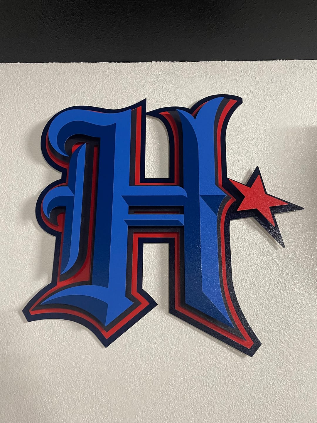 Customer photo review of Houston Texans "H" 3D Vintage Metal Wall Art