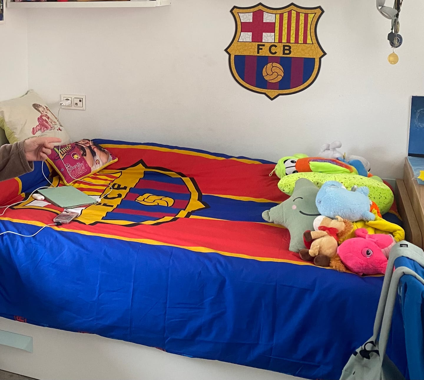 Customer photo review of FC Barcelona® Logo - Rompecabezas de Madera