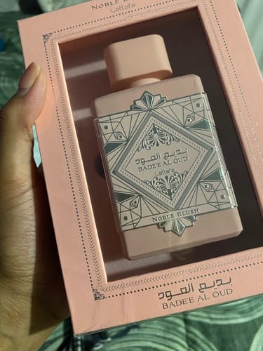 Customer photo review of Bade'e al oud Noble Blush Lattafa 100Ml
