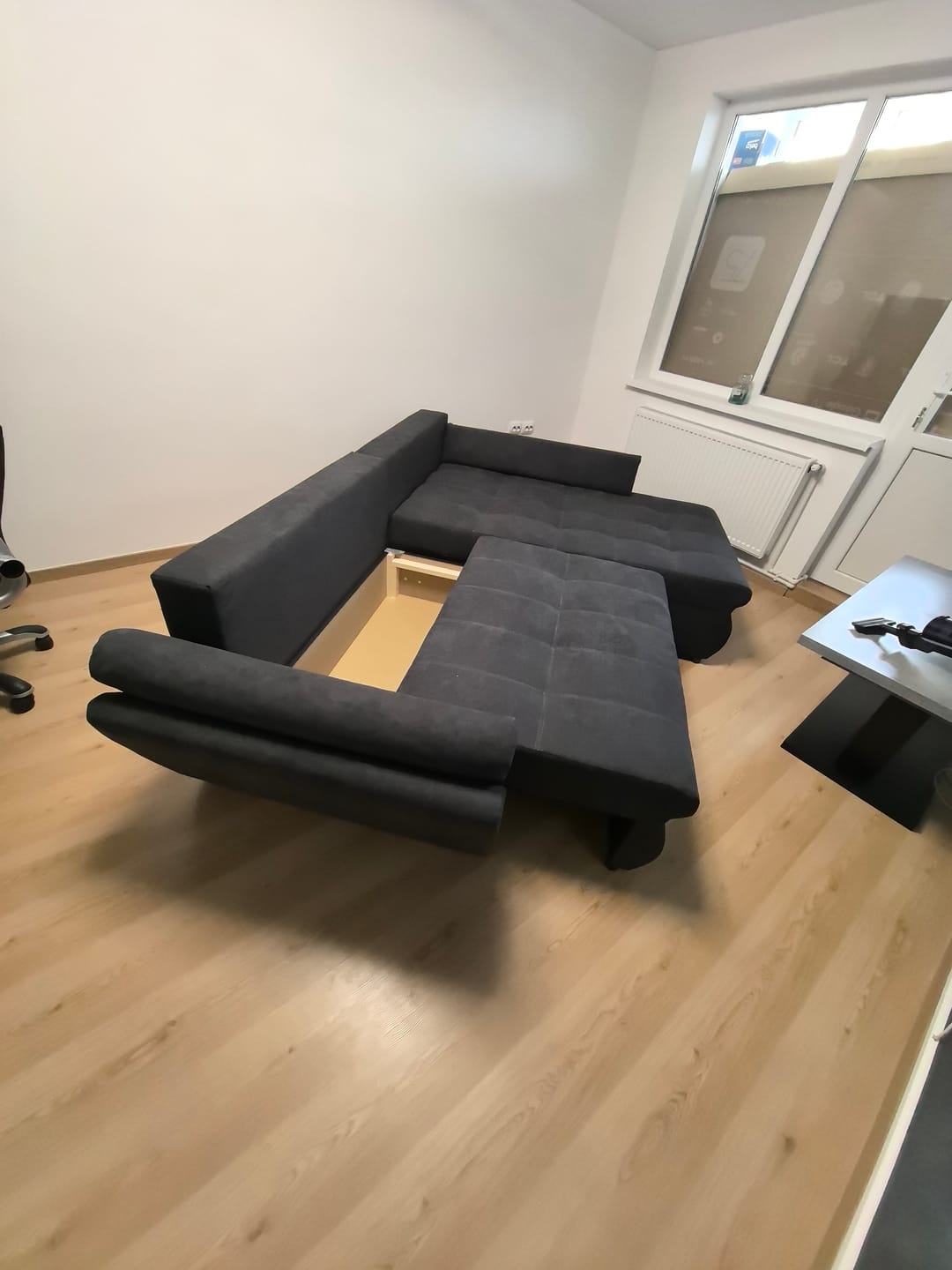 Customer photo review of Colțar extensibil dumonde cu ladă de depozitare si sezut confortabil din spuma HR, Loana Grafit II 270x185 cm