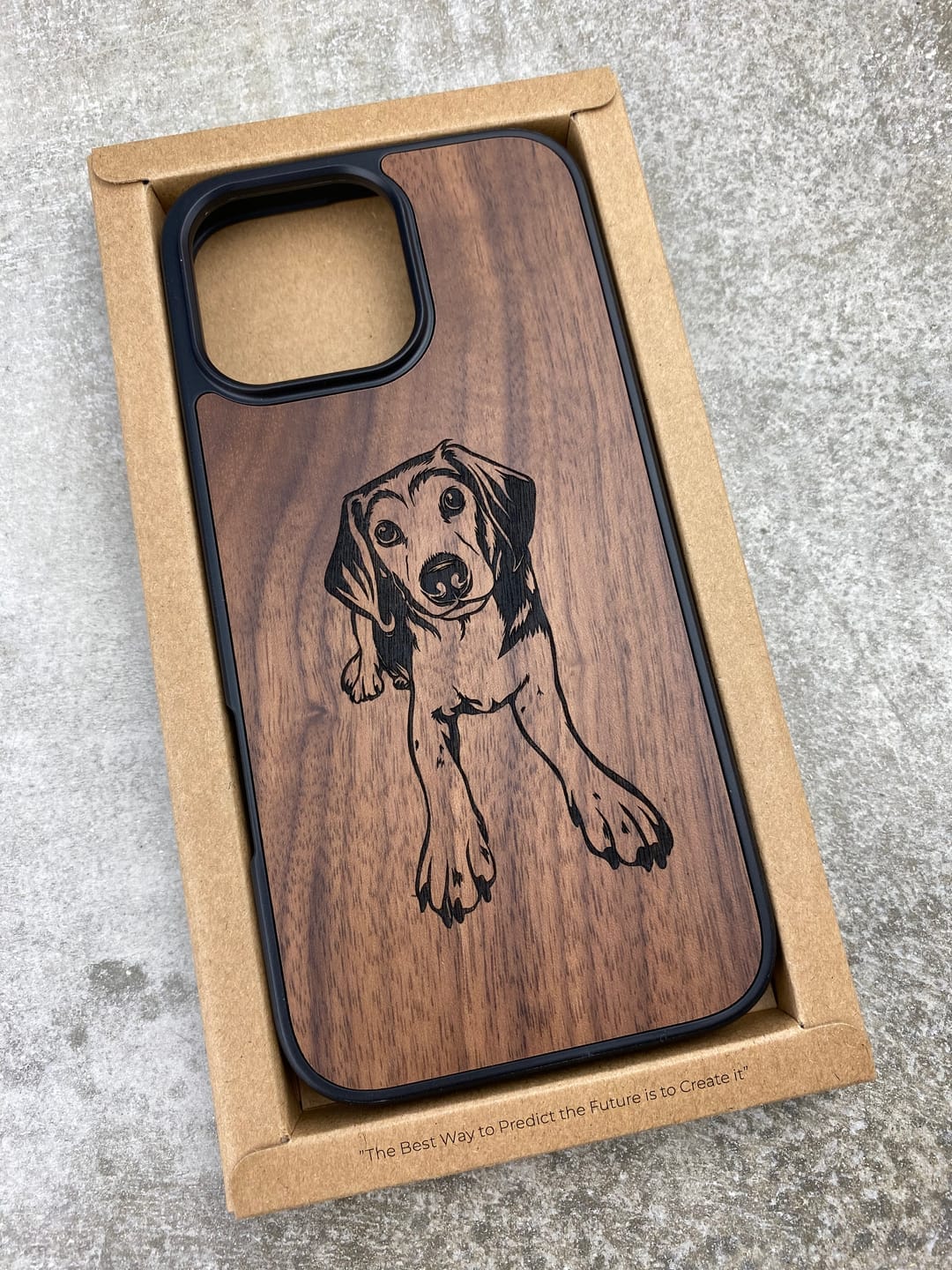 Customer photo review of Mobilskal Din Hund - Valnöt
