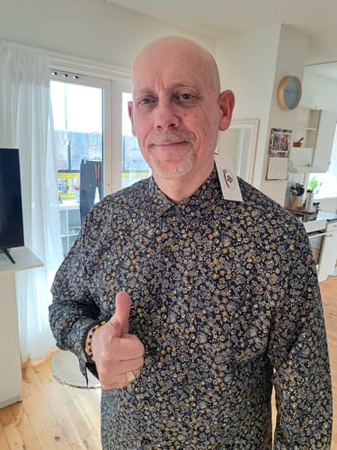 Customer photo review of Hommes Bleu Marine Vintage Coton Floral Respirant Bouton Fleur Chemise à manches longues