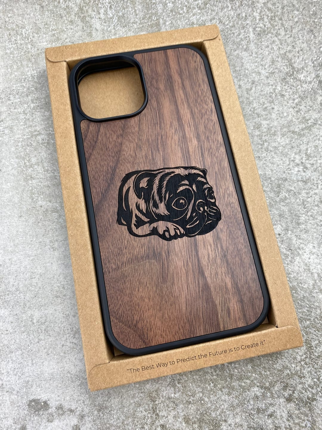 Customer photo review of Mobilskal Din Hund - Valnöt