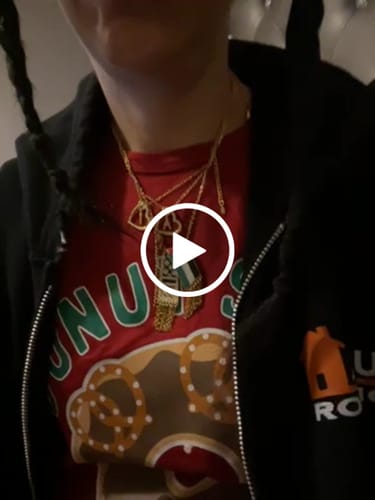 Customer video review of Keffiyeh Necklace