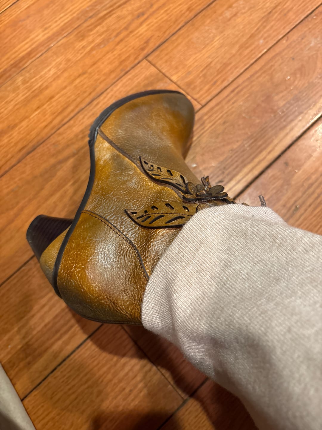 Customer photo review of Retro Handmade Floral Leather Solid Color Ankle Boots