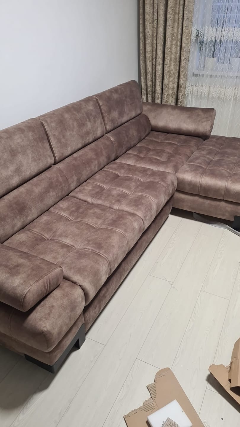 Customer photo review of Coltar extensibil SELVA MINI, sezlong dreapta, stofa catifelata verde inchis - Vogue 11, Gama Premium, cu lada depozitare si tetiere reglabile, 270x173x95 cm