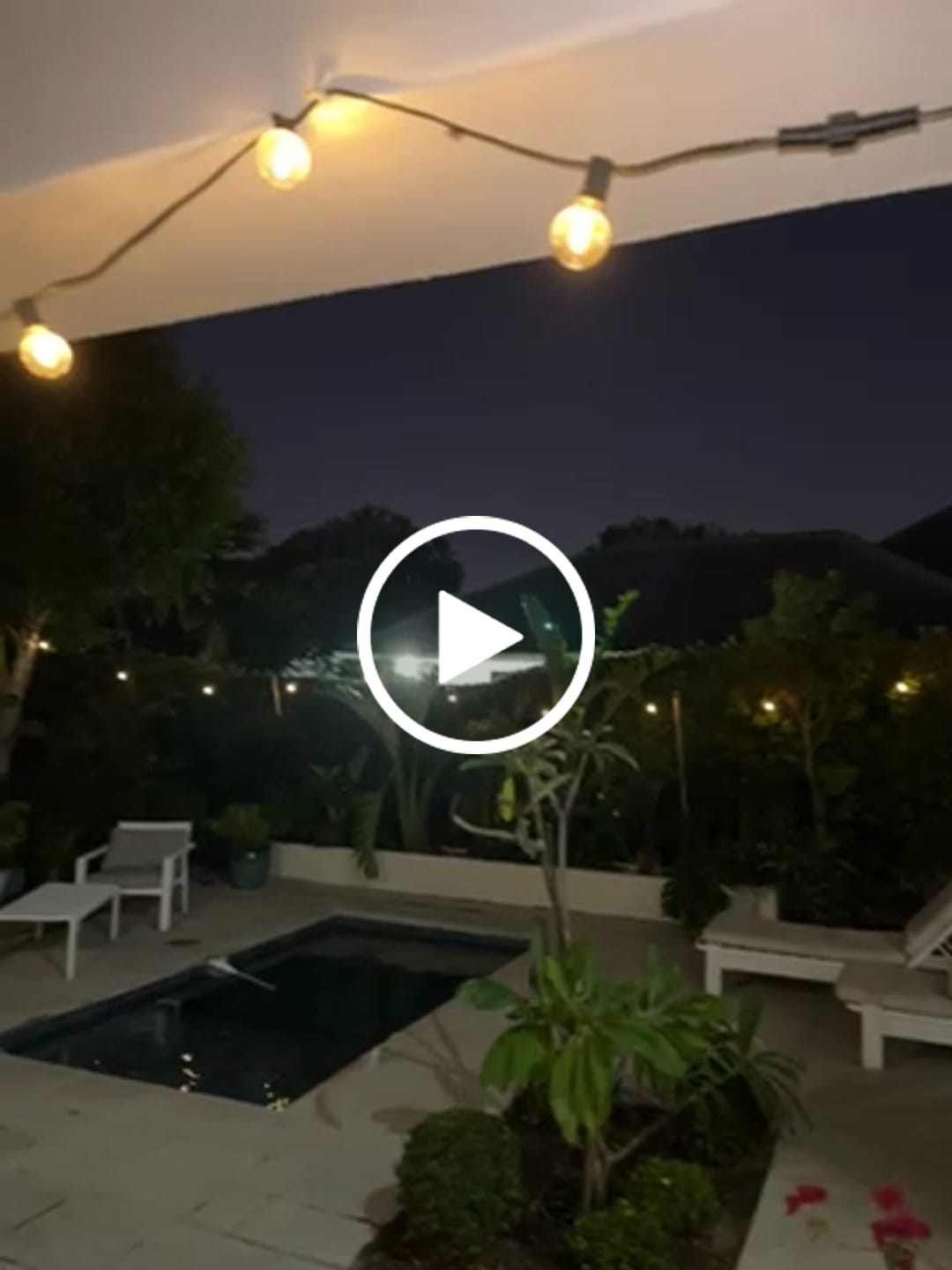 Customer video review of Solar Mini Bulb String Lights - Black